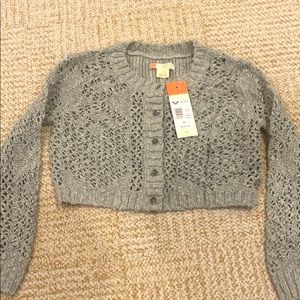 Roxy cropped knit grey sweater. Size 8.